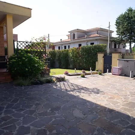 Moderna Con Piscina A Due Passi Dal Golf Club Villa