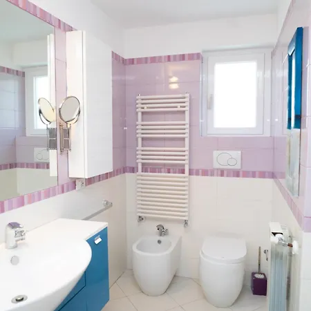 Moderna Con Piscina A Due Passi Dal Golf Club Pavona