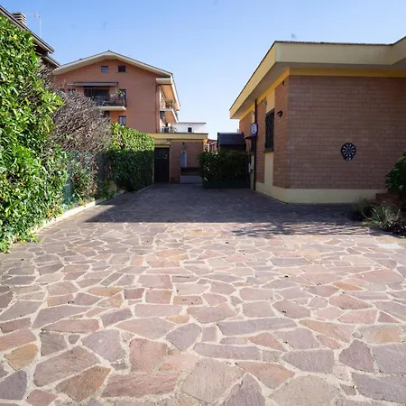 Villa Moderna Con Piscina A Due Passi Dal Golf Club Pavona